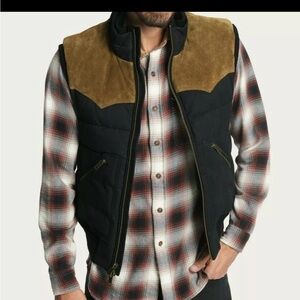 Frye Men's ‘Austin’ suede Black and Brown Vest size L
